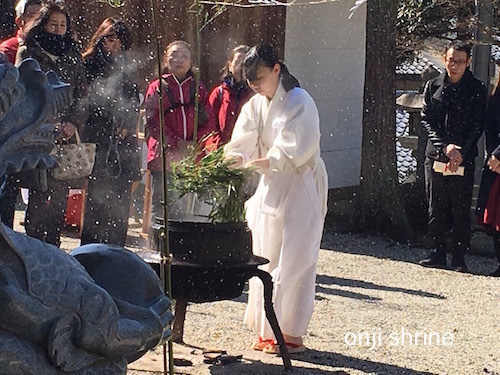 恩智神社 湯立3.jpg